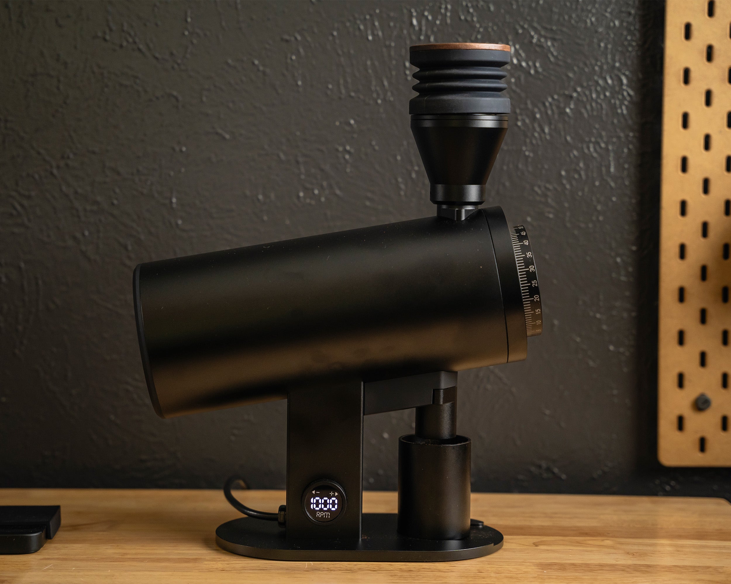 DF83V Variable Speed Single Dose Coffee Grinder | 83mm DLC Burrs