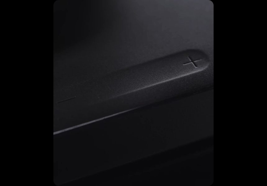 Animated: a finger sliding along the Fish Pro X Grooveboard