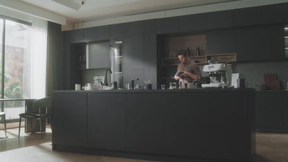 MagAttach Coffee Scale with Versatile Features